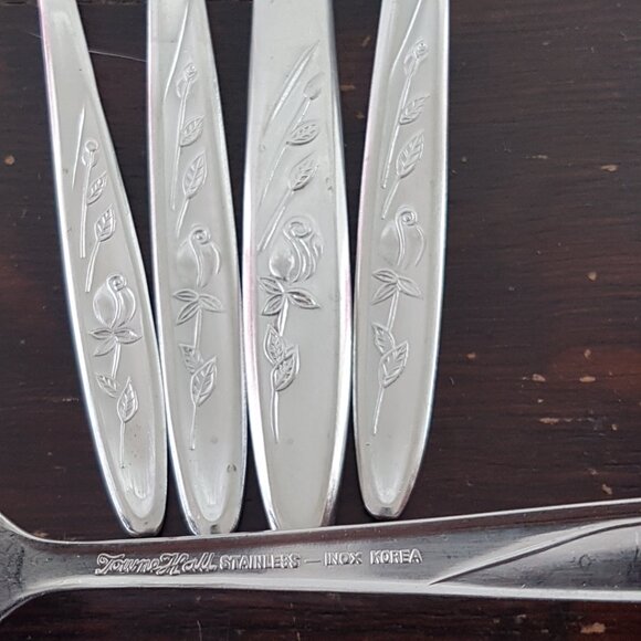 24pc Towne Hall TH1 Rosebuds Stainless Korea Cutlery Set for 6 - Picture 1 of 10
